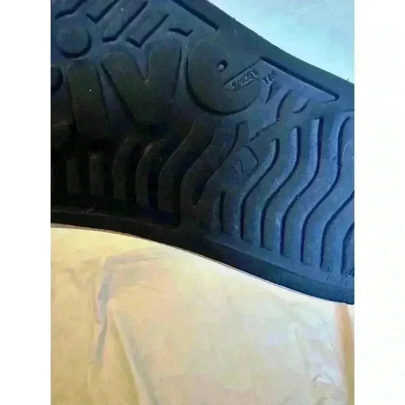 Disney 50th Anniversary Disney X Native Kids Shoes Size J2 2 - Picture 9 of 9